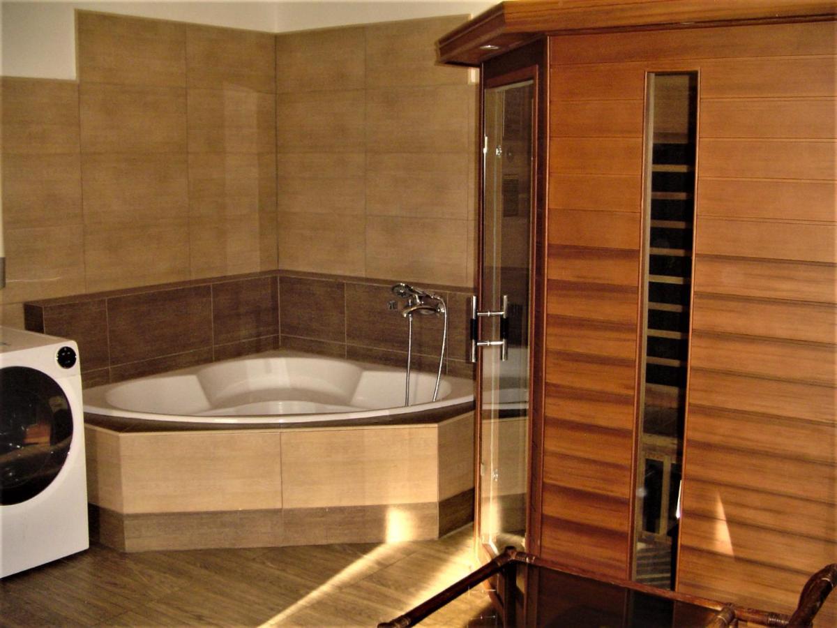 Villa Ametyst Štúrovo Zewnętrze zdjęcie
