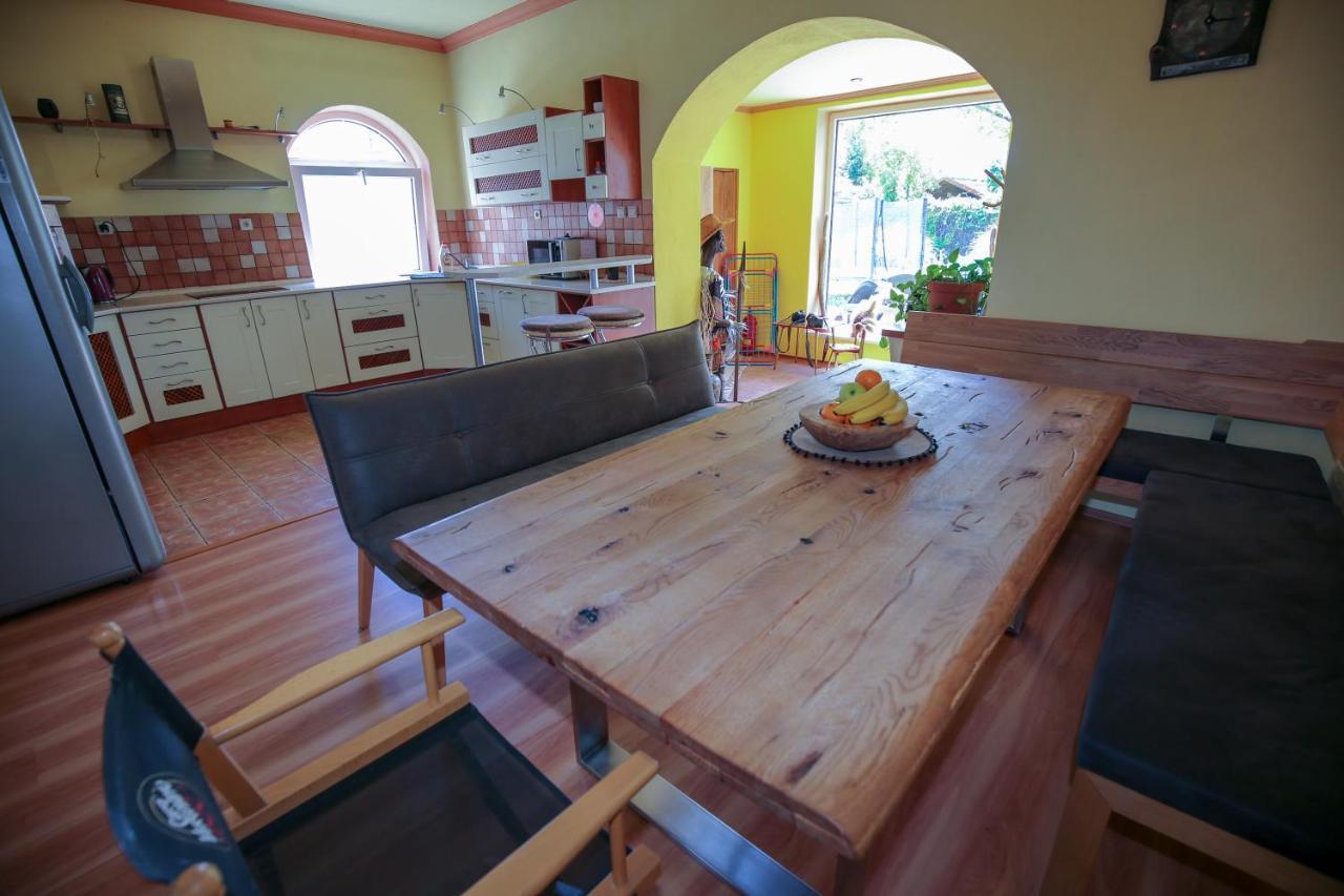 Villa Ametyst Štúrovo Zewnętrze zdjęcie