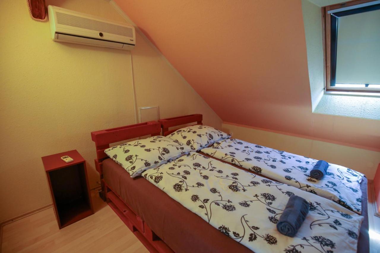 Villa Ametyst Štúrovo Zewnętrze zdjęcie