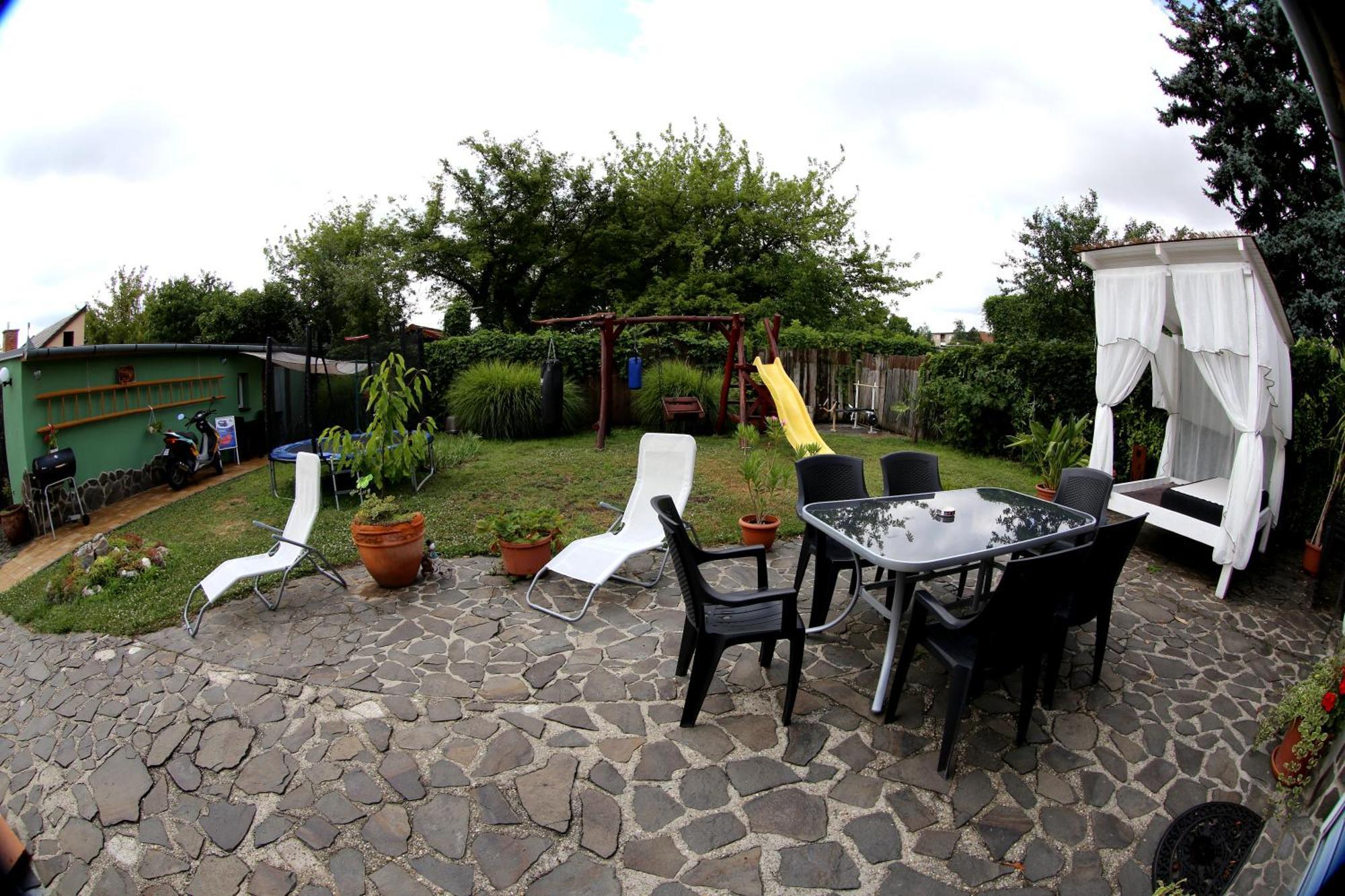 Villa Ametyst Štúrovo Zewnętrze zdjęcie